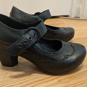 Dansko "Nevin" Mary Jane heel